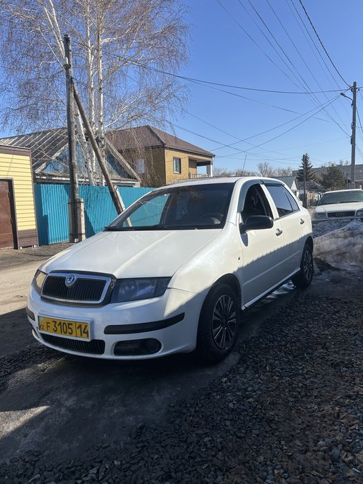 Шкода фабиа в хорошем сост