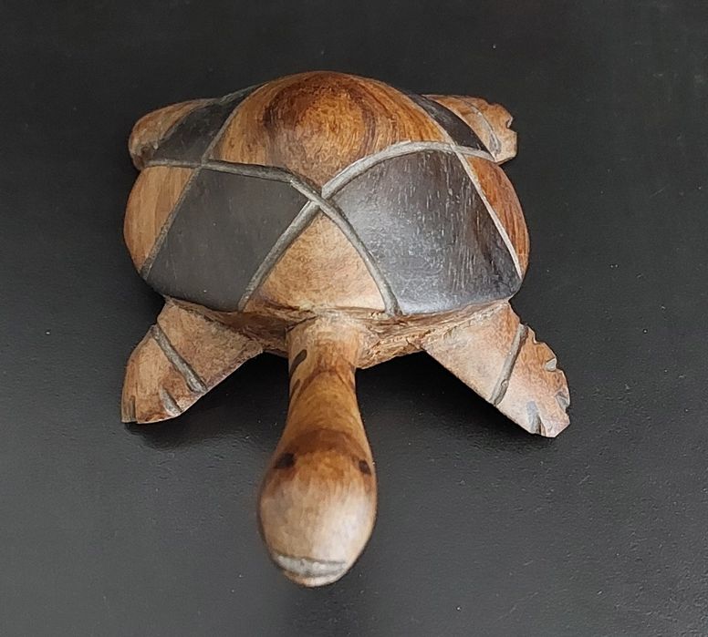 Ръчно изработени дървени фигурки