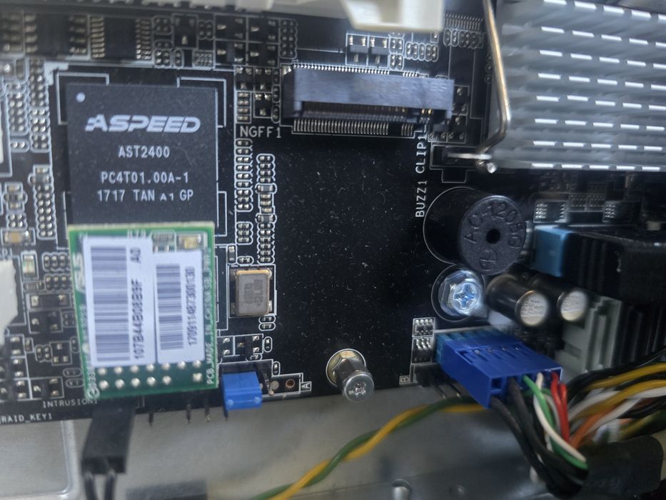 Серверная платформа в корпусе Tower 5U ASUS E5 2600v4