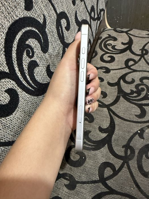 Продам iPhone/ Айфон 16