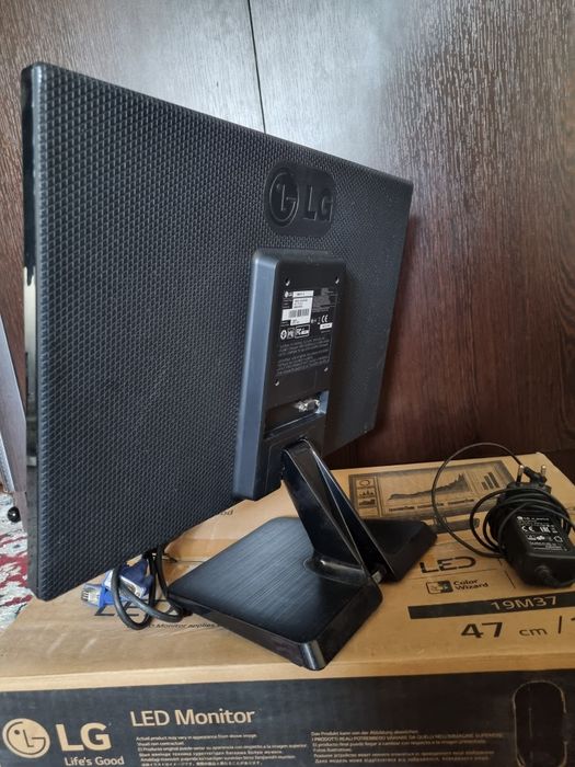 LG Led Monitor 19