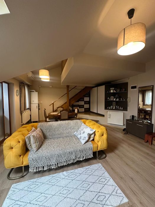 Apartament semicentral  de vânzare