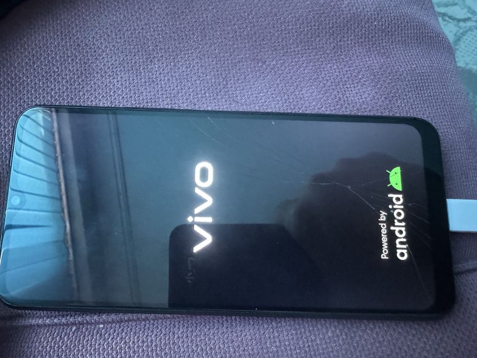 телефон vivo Y21s