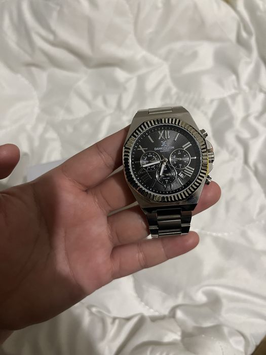 прдам часы срочно Daniel Klein