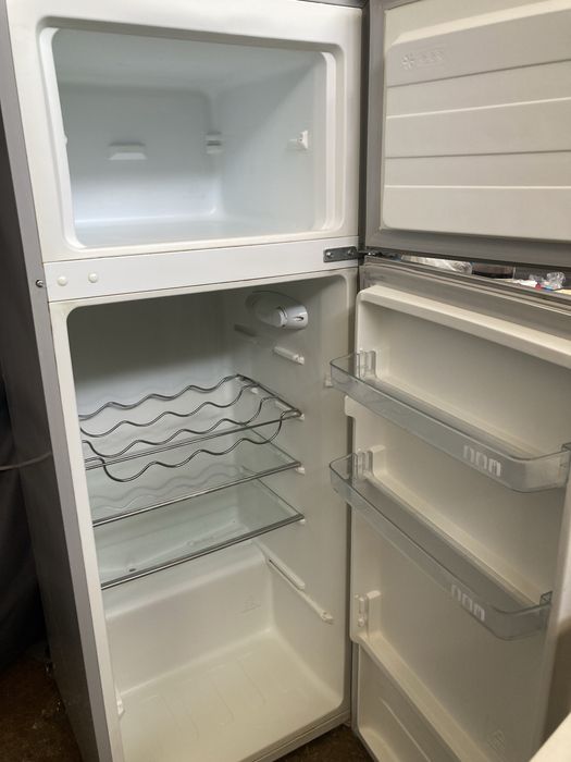 Холодильник сатылады Midea