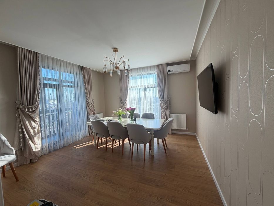 Срочно продам 3 х ком 94м2