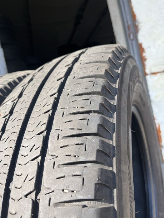 2 бр. гуми за бус 225/75/16CP Michelin DOT 1516 6 mm
