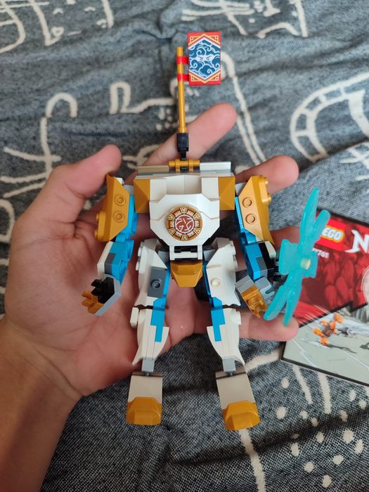 Продам 7  Лего конструкторов