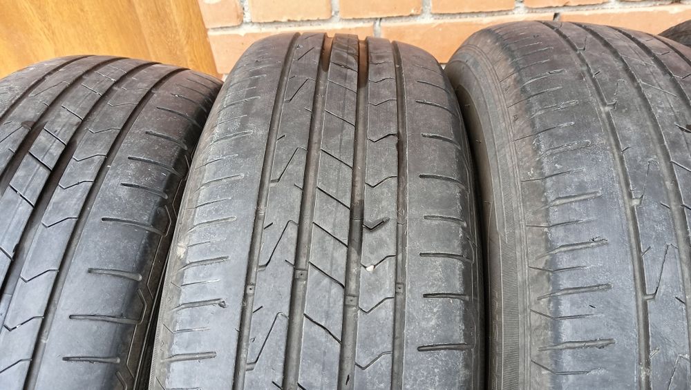 Vând 4 anvelope vara Hankook