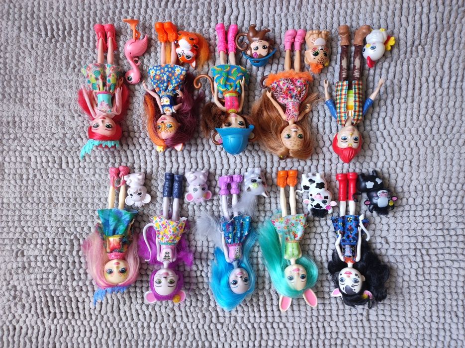 Продам кукол энчантимэлс пакет игрушек