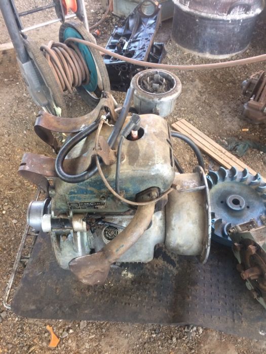 Продавам косачки и двигатели и части за тях