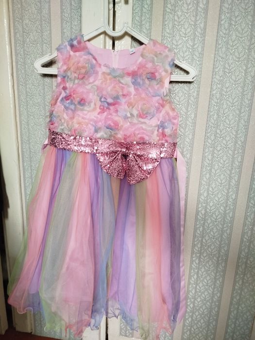 Платье на девочку