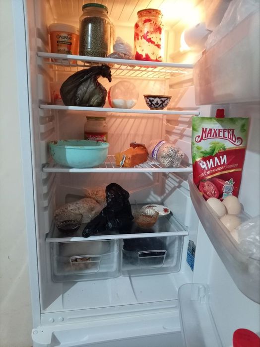 Холодиник сатылады индисит жагдайы жаксы хабарласын келисип беремен...