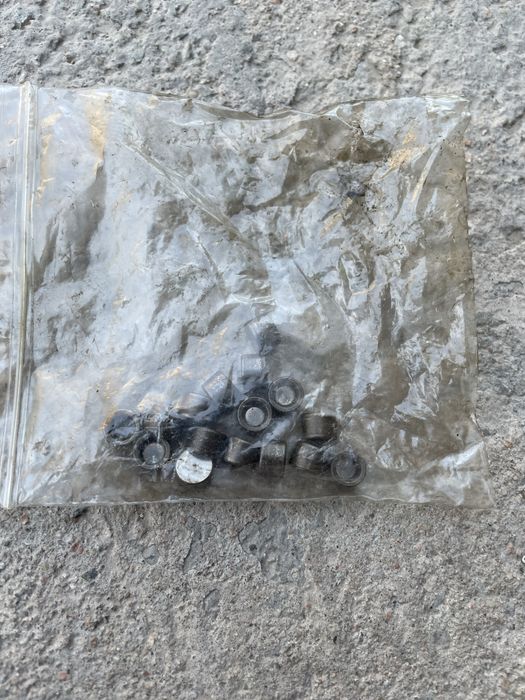 Болты для крепления блока двигателя