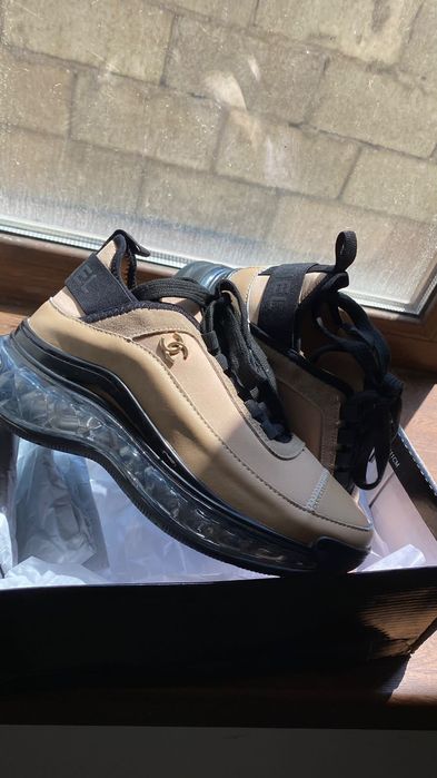 Кроссовкий женские