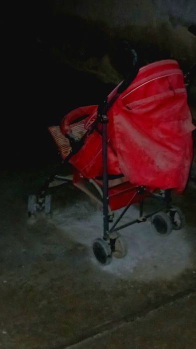 Коляски сотилади