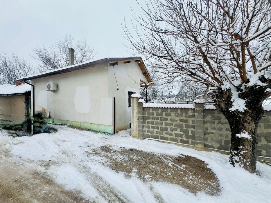 Продавам къща в с. Горно Церовене