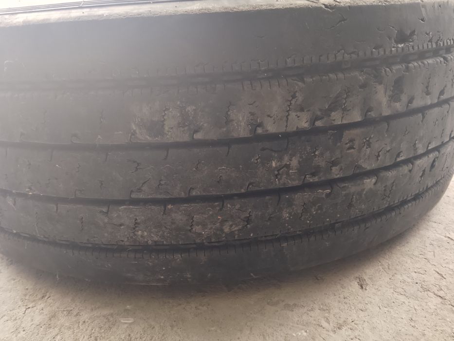 385/65R22; 5 шины