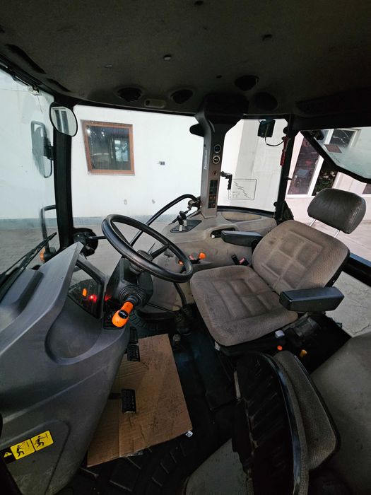 De vanzare tractor Case IH Farmall 115A