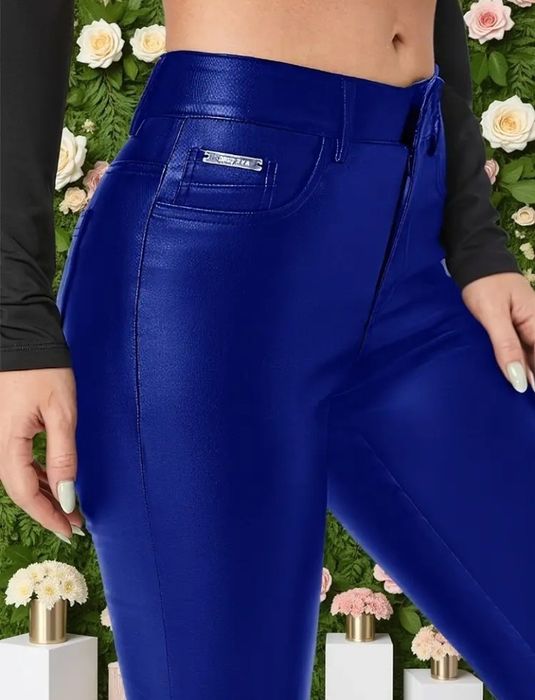 Pantaloni piele eco albastru elecric, super model, import Italia