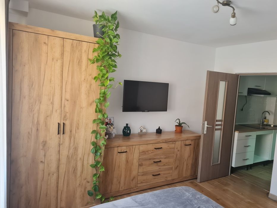 Vând garsonieră renovată complet, mobilată și utilată – zona UTA, Arad