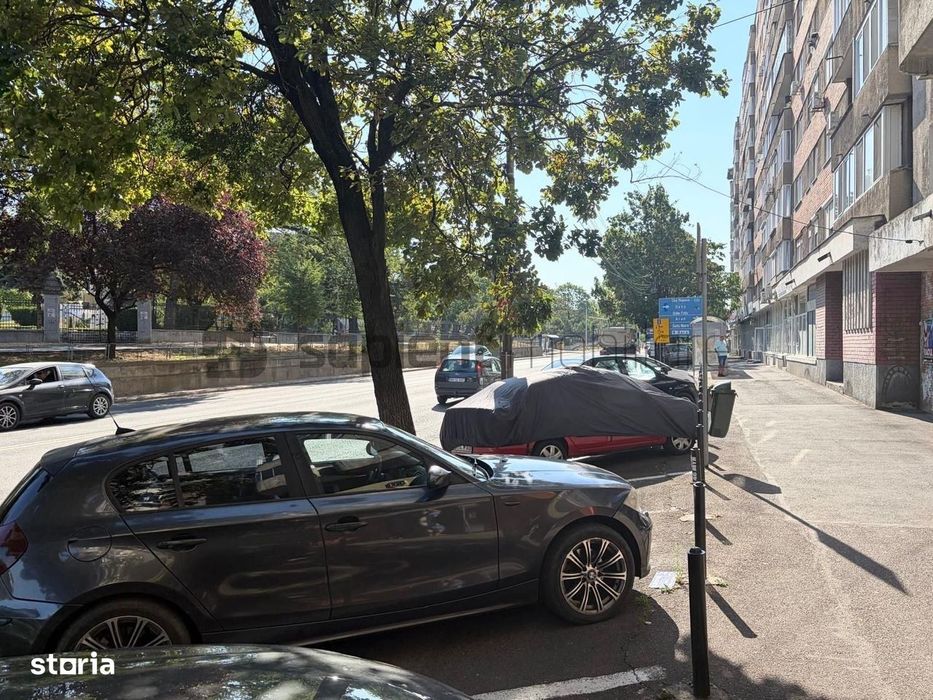 Spațiu comercial pe Bulevardul Dacia