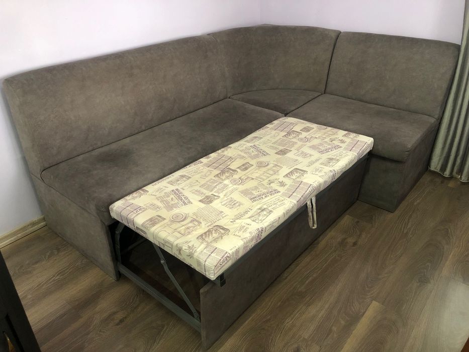 Кухненски Разтегателен Ъглов Диван