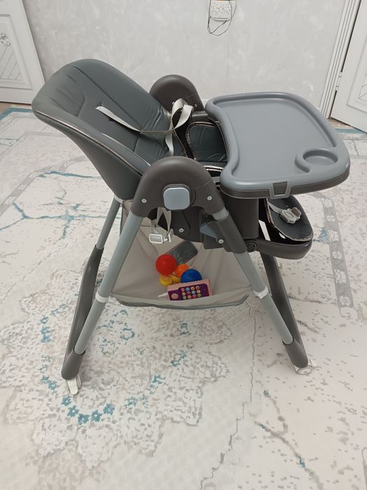 Детский стульчик для кормления