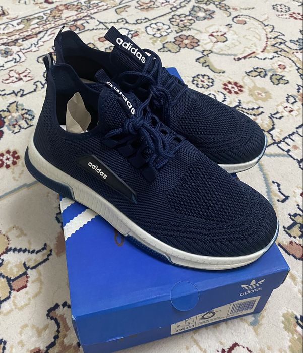 Кроссовки Adidas