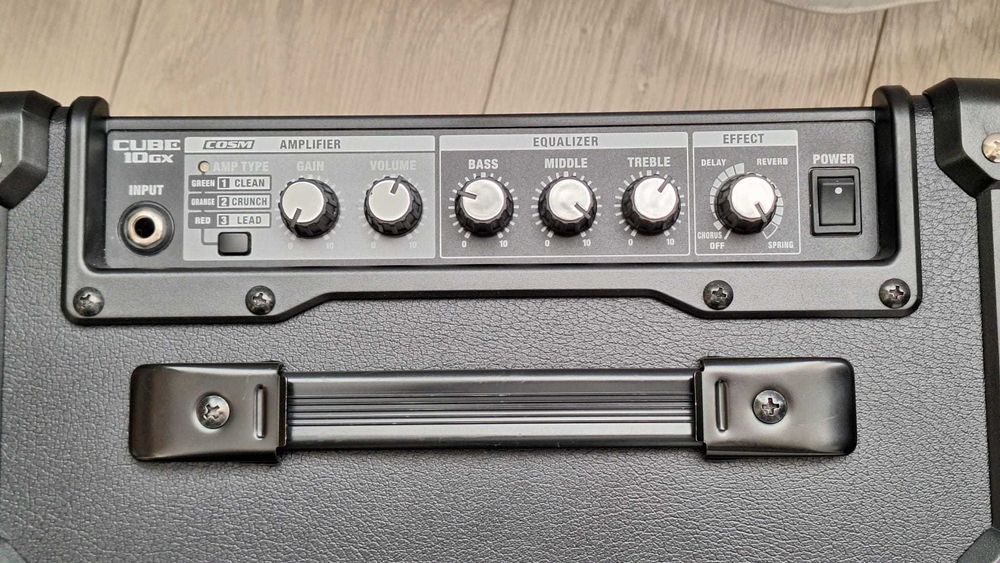 Roland Cube 10GX - Difuzor Celestion - Pachet complet portabil