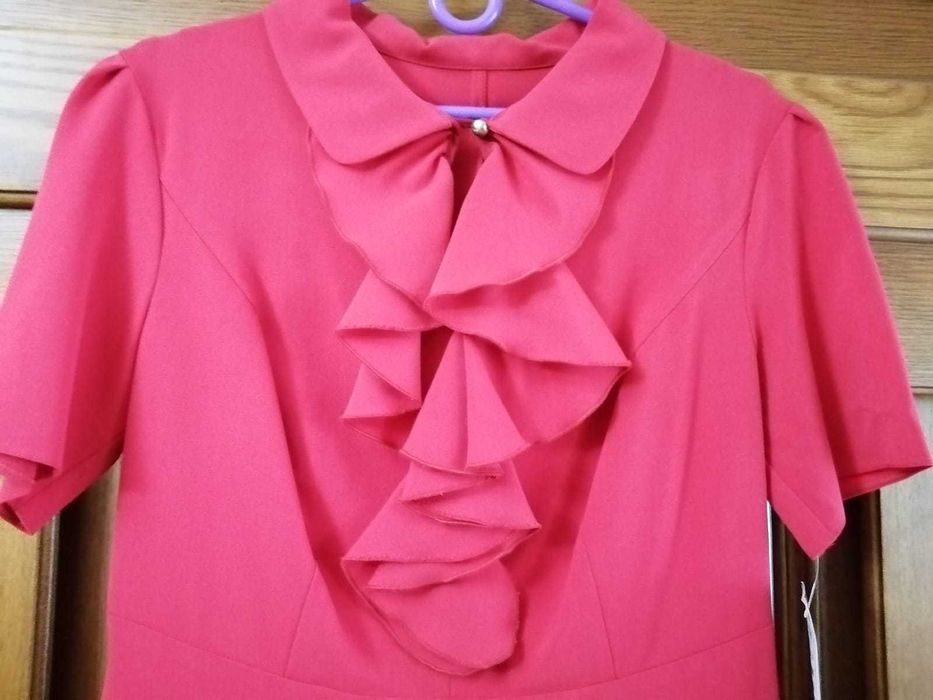 Rochie noua de zi, culoarea rosie