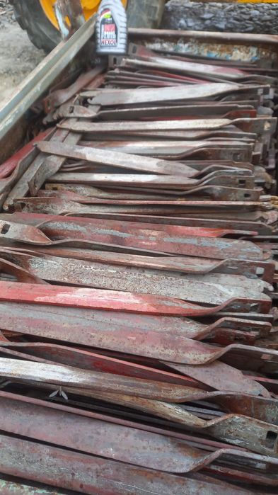 Montanți 0.5 m 1 m 1.5m distanțiere lamele pana cofraje Doka popici