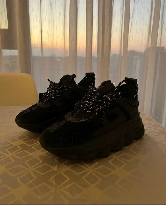 Versace Chain Reaction Black