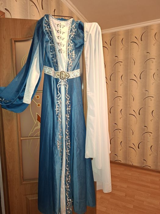 Национальное платье