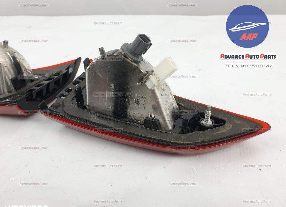 Stop stanga dreapta HALOGEN original in stare foarte buna Mazda CX-3 1