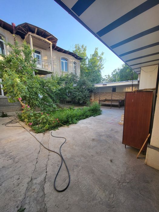 Продается участок 2 дома 4,5сот.  Яшнабад р-н, ул.Пахлавон,  198 школа