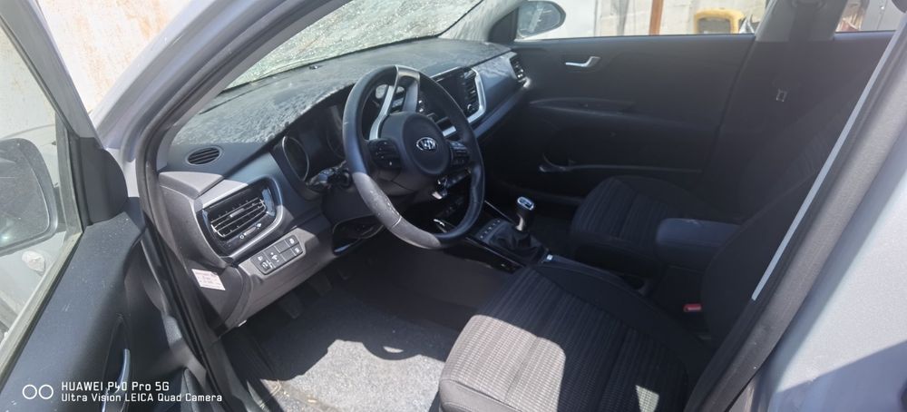 Kia Stonic 1.0т на части