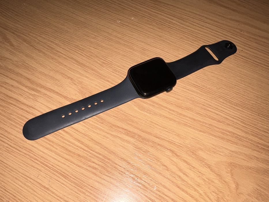 Эпл вотч se 44 мм