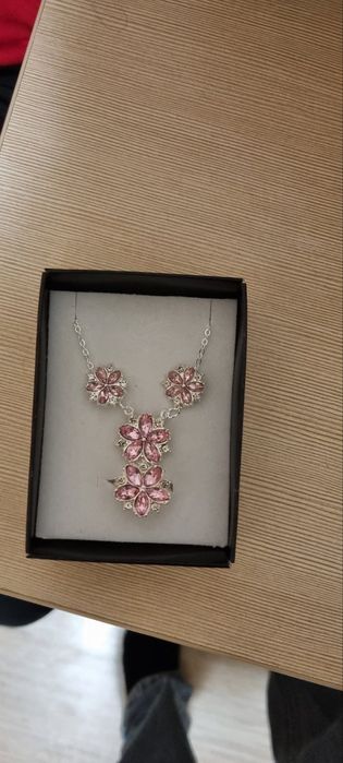 Нежен комплект - пръстен и колие