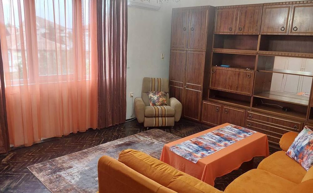 Дава се под наем Тристаен апартамент в Пловдив, Коматево - 100 кв.м за 300 € - Снимка #4