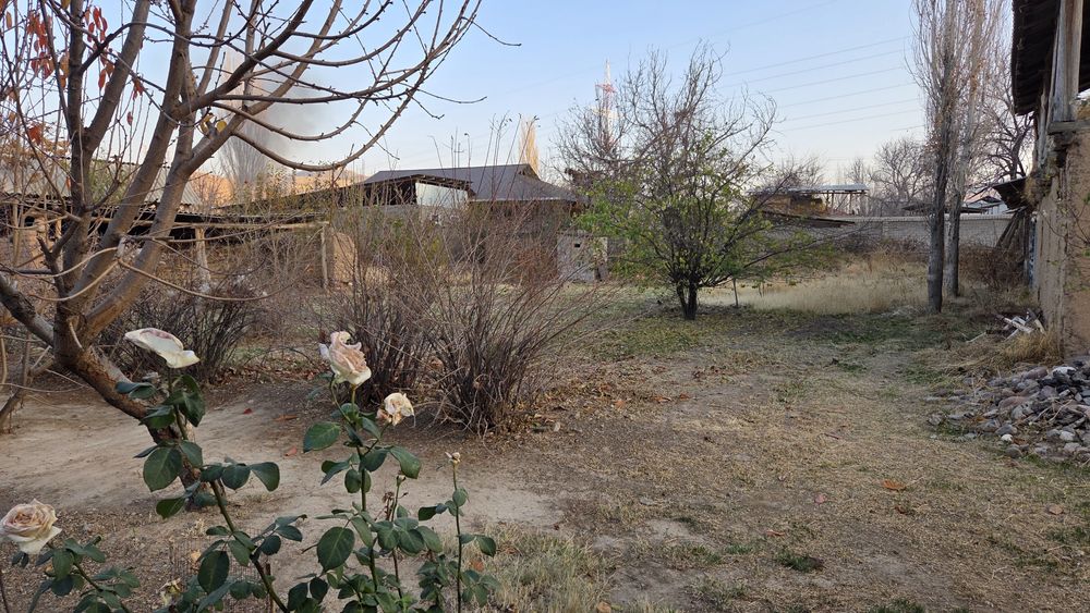 Участка сотилади