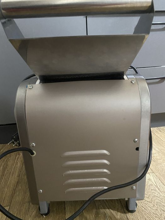 Тестораскаточная машина