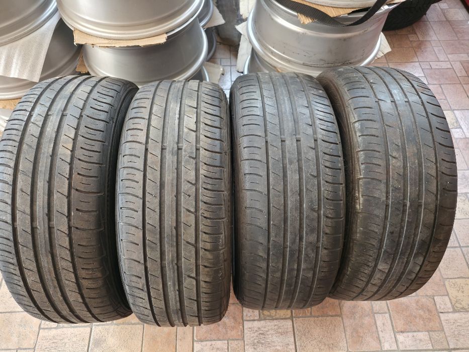 215/55R17 Falken
