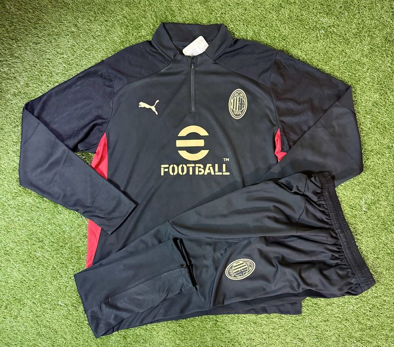 Спортен екип на Милан