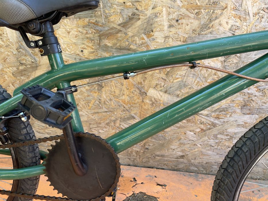 Bicicleta bmx jumper mongoose roti 20”