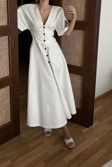 Zara , бяла рокля