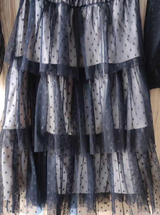 Две рокли за повод