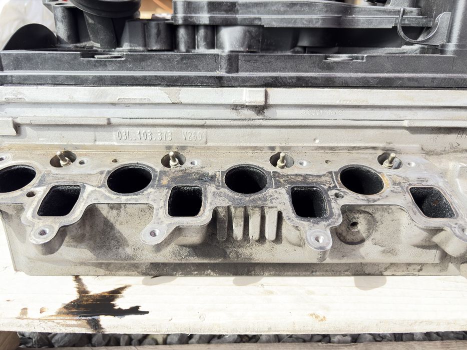 Продавам глава за VW 2.0D  140 к.с