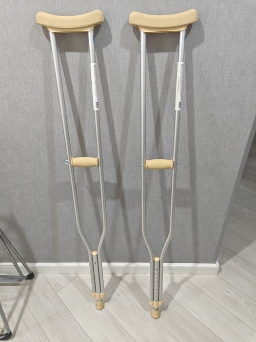 Костыли  металлические с регулировкой!от 170 см