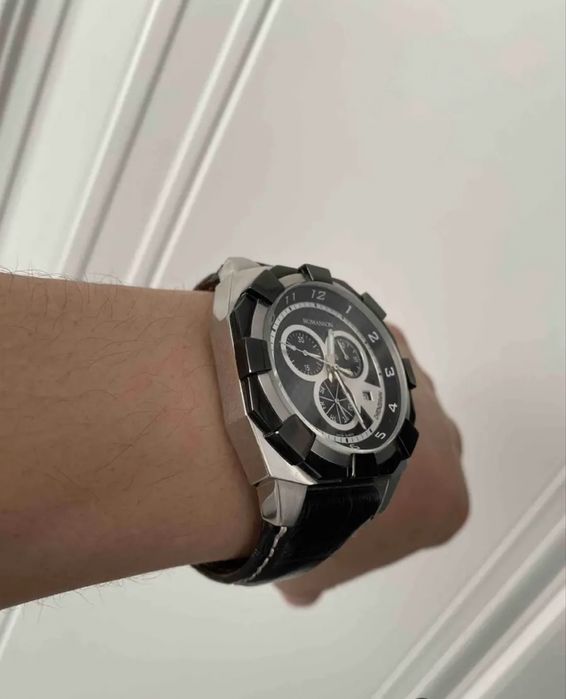 Продам оригинальные часы Romanson TL8241HM